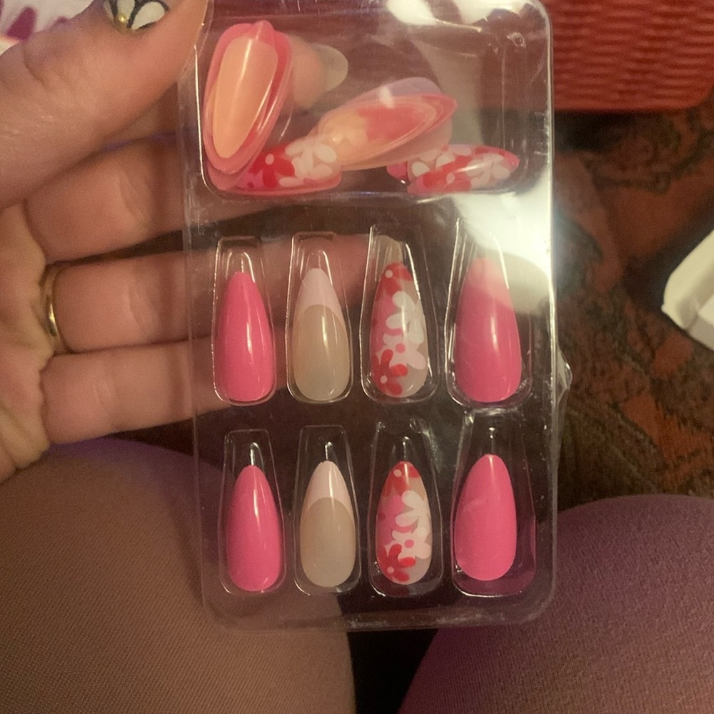 Press On Nails Pink Flower